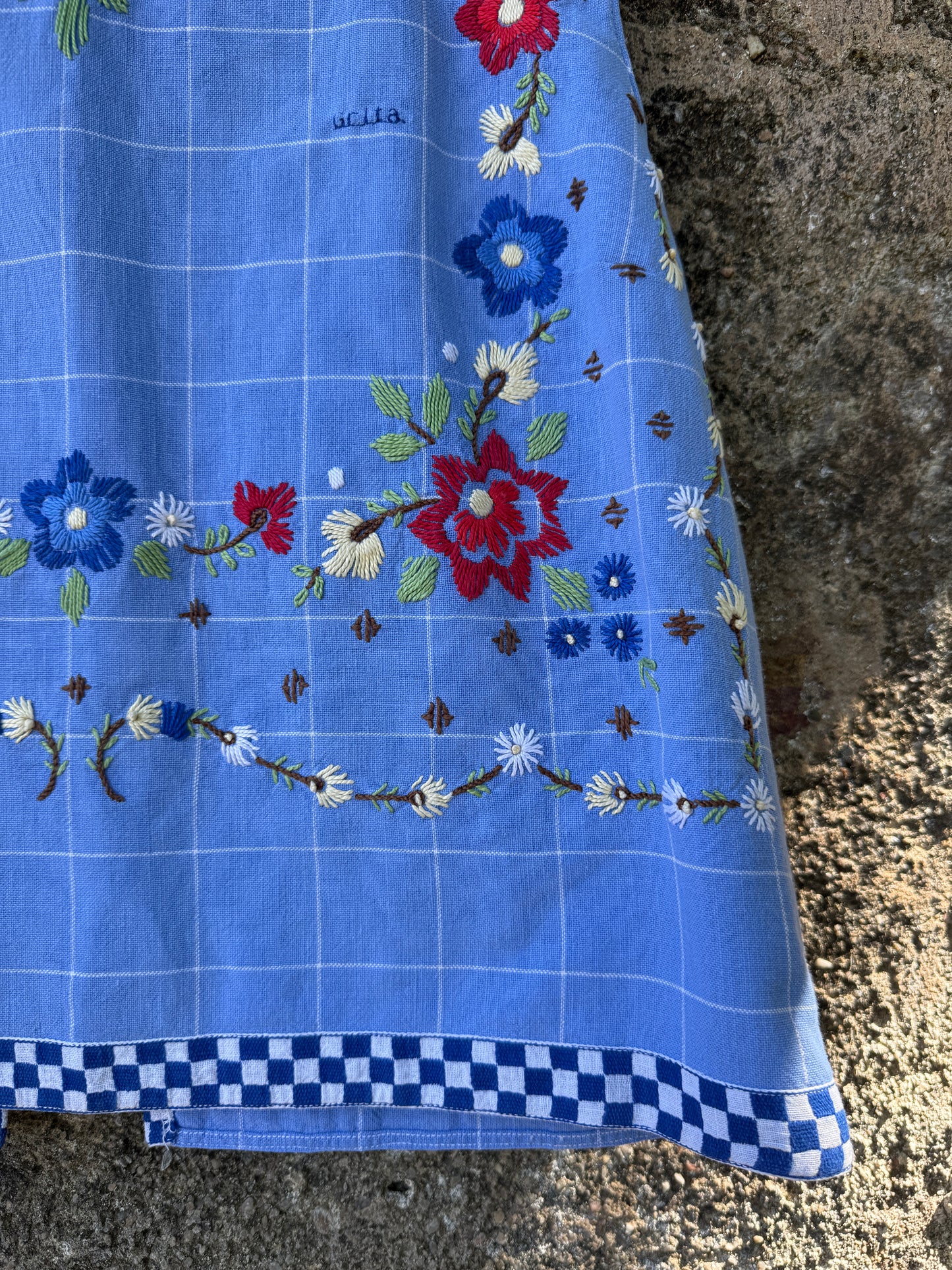Parecem flores a boiar no rio