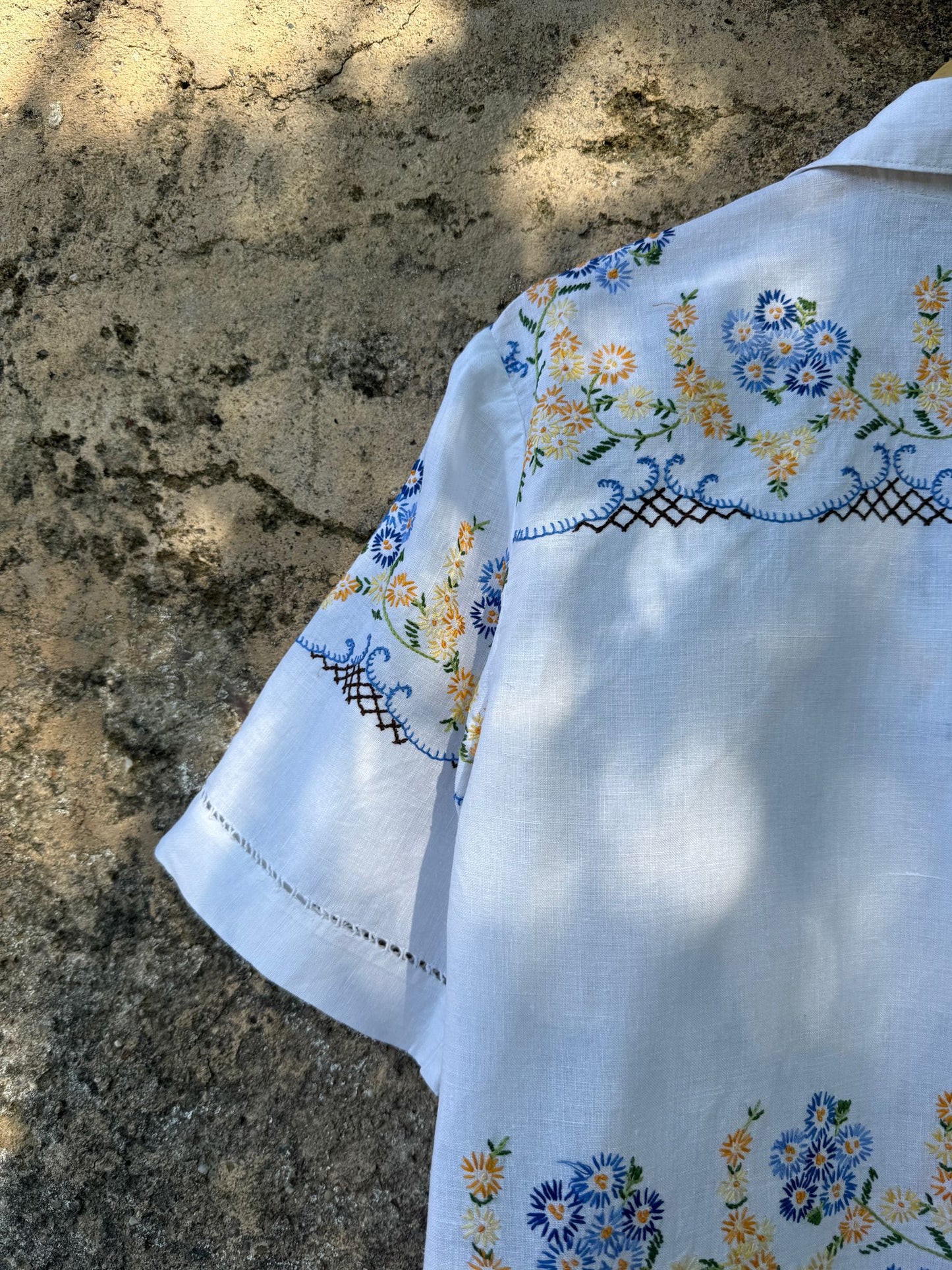 Pontos bordados, segredos guardados