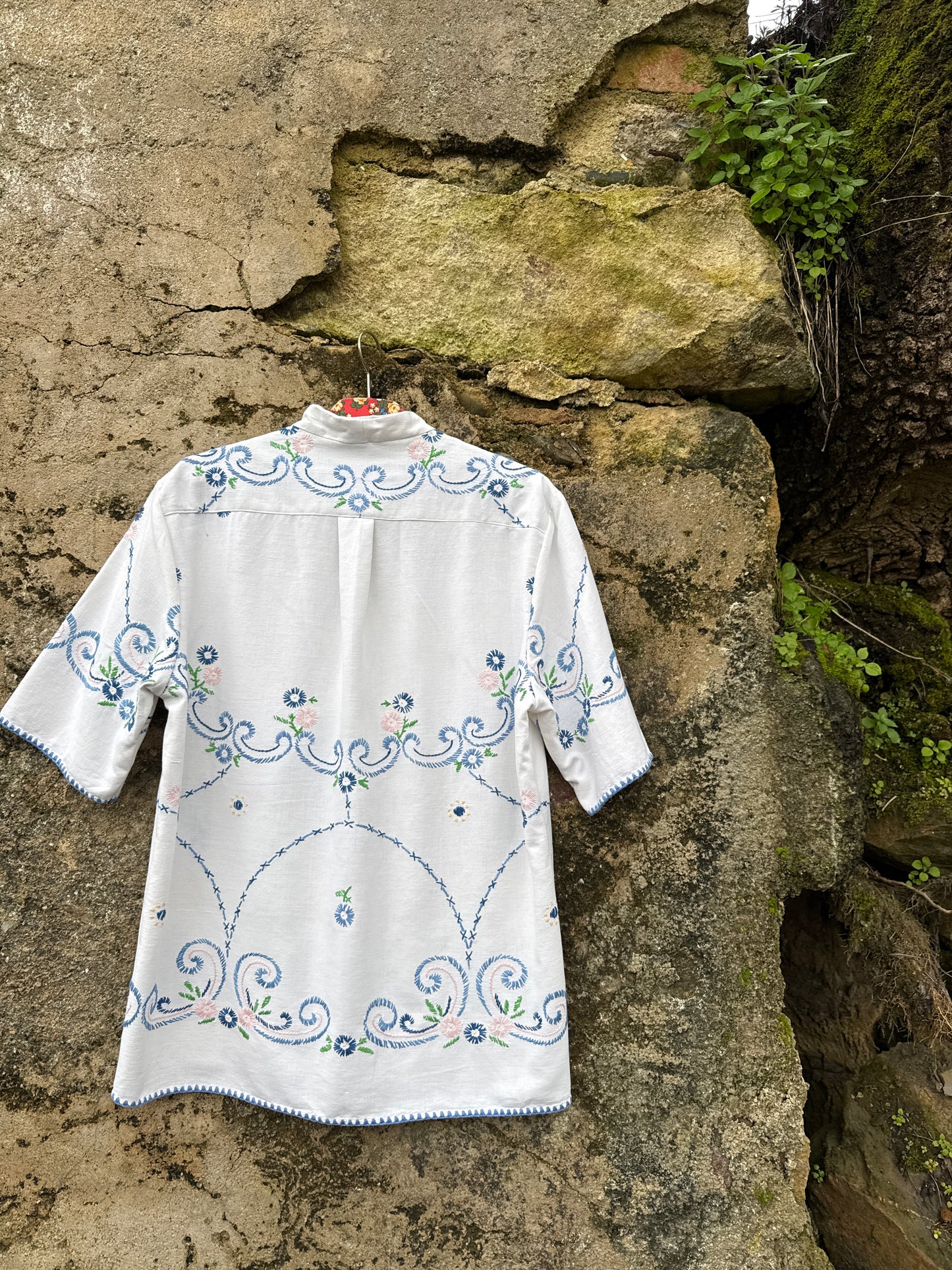 GRITA e deixa o vento levar as palavras..