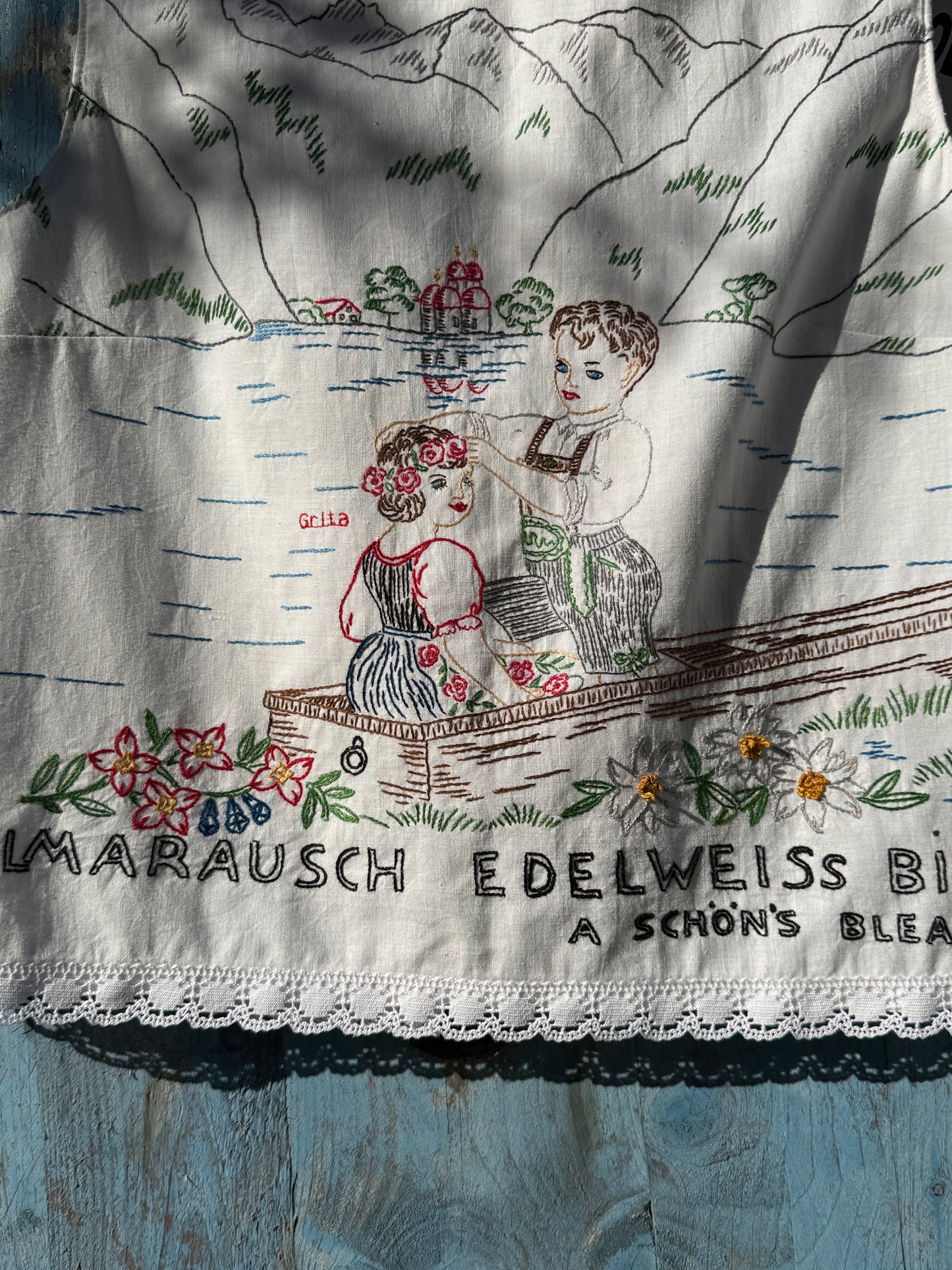 Passeio no lago, flores no cabelo