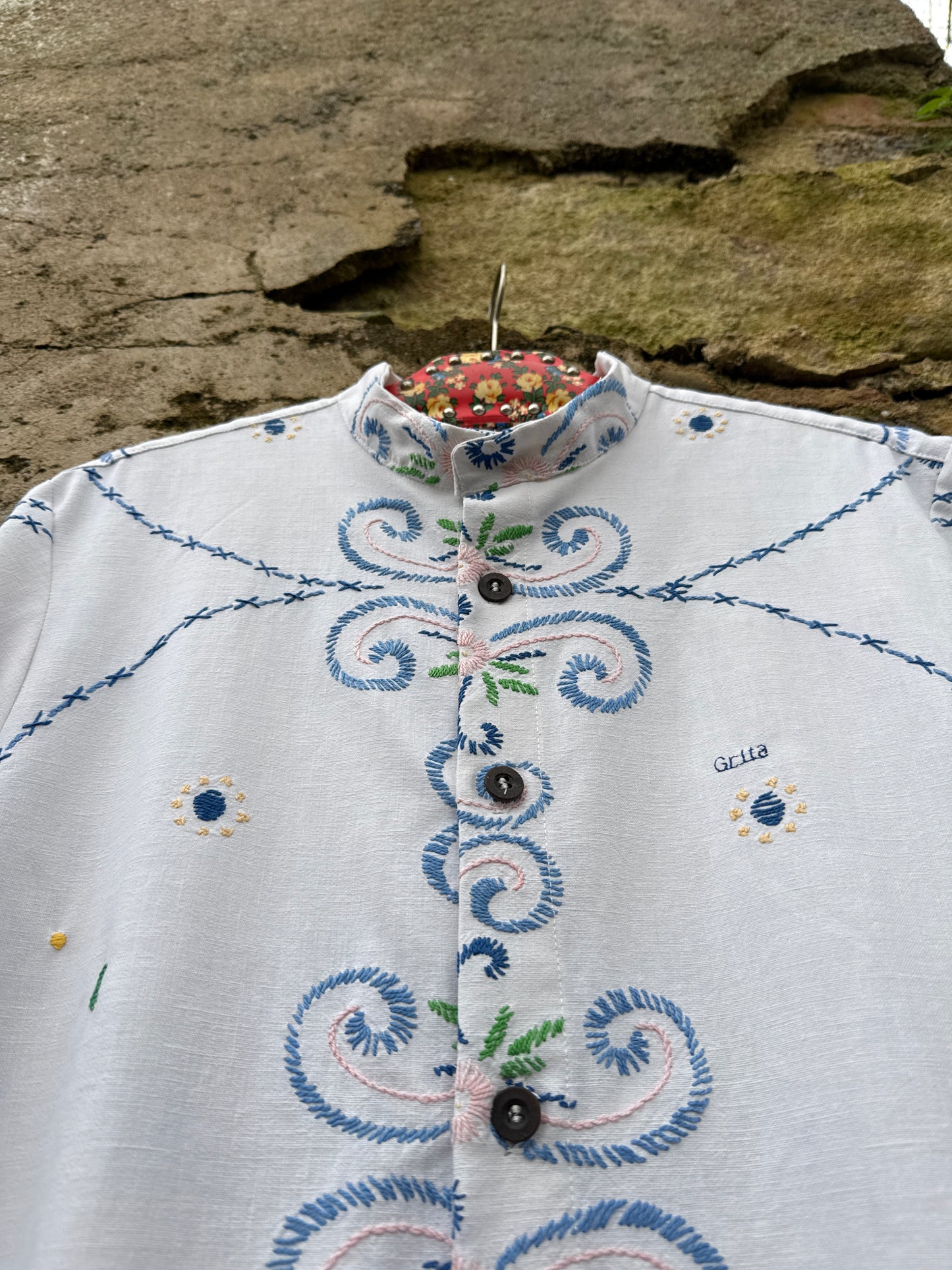 GRITA e deixa o vento levar as palavras..