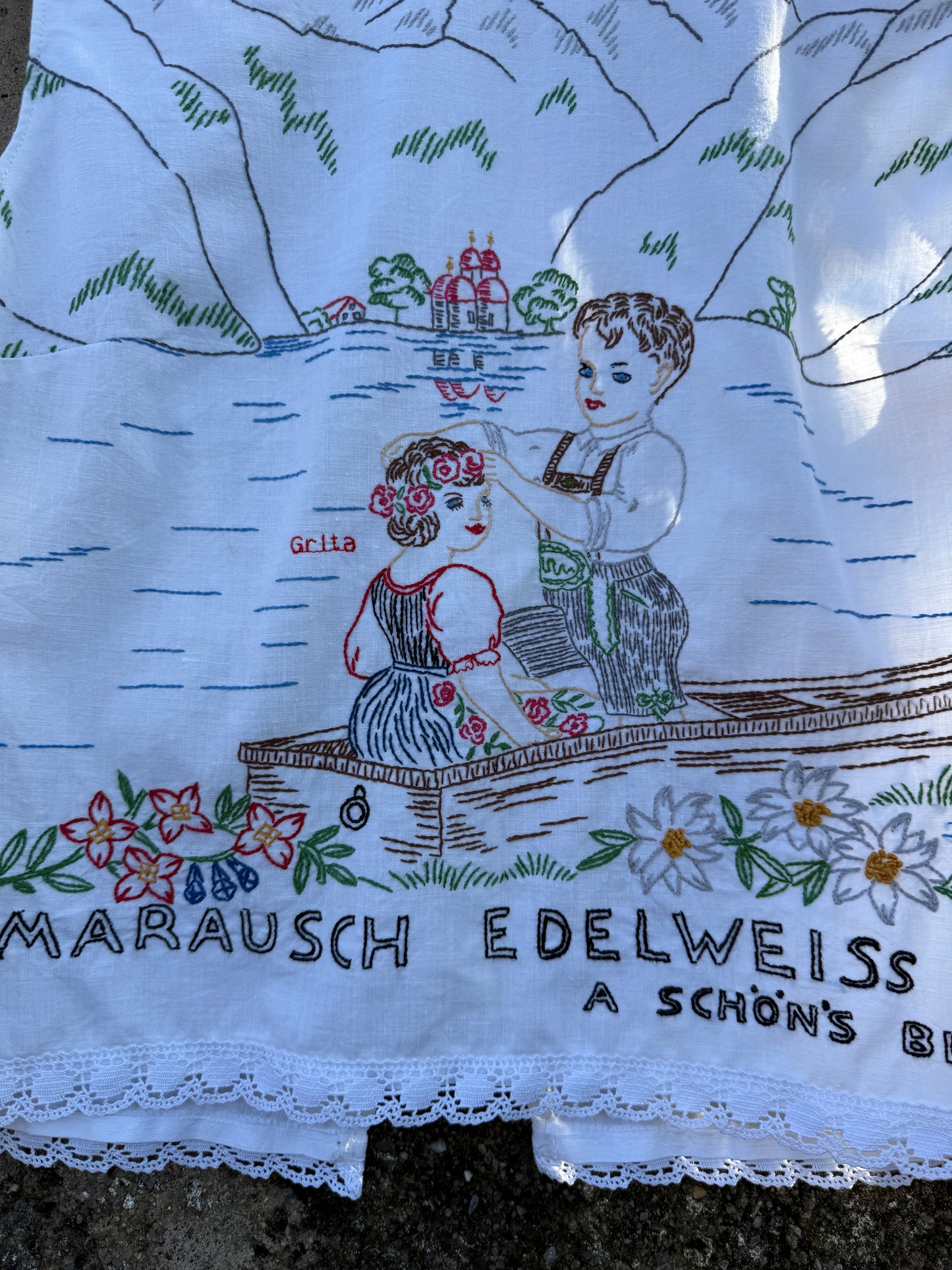 Passeio no lago, flores no cabelo