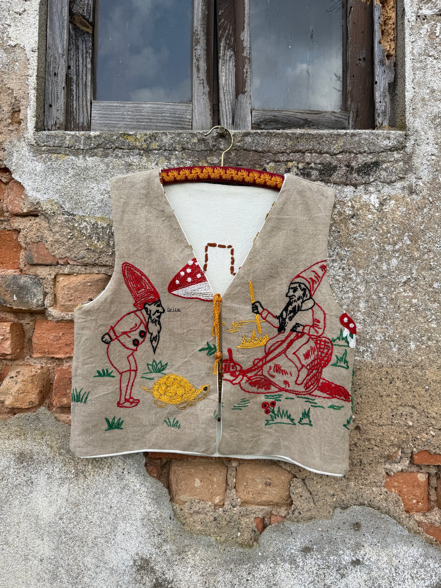 Diz a tartaruga para o caracol: onde vais com tanta pressa?