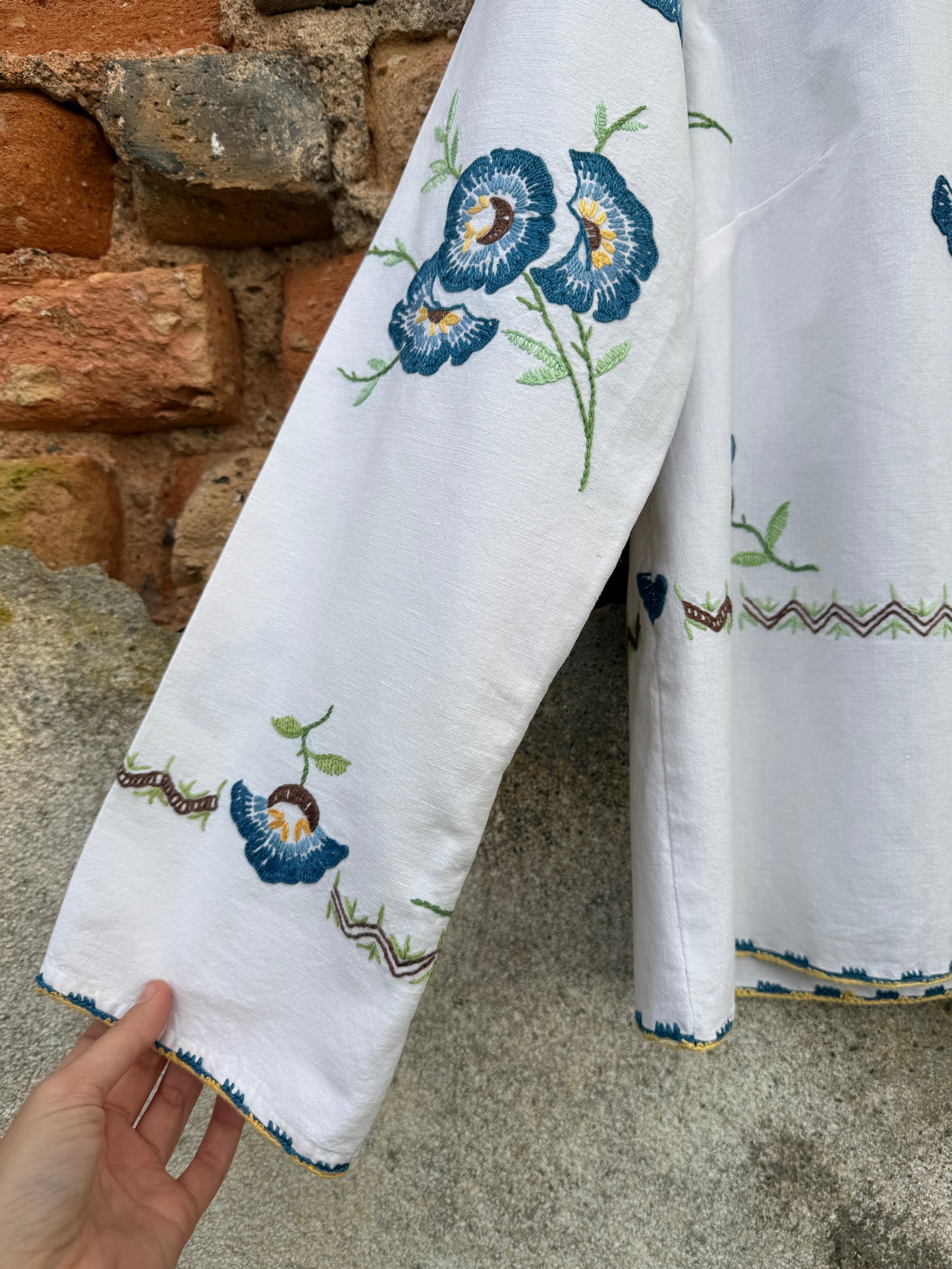 Abre a mão, dou-te uma flor