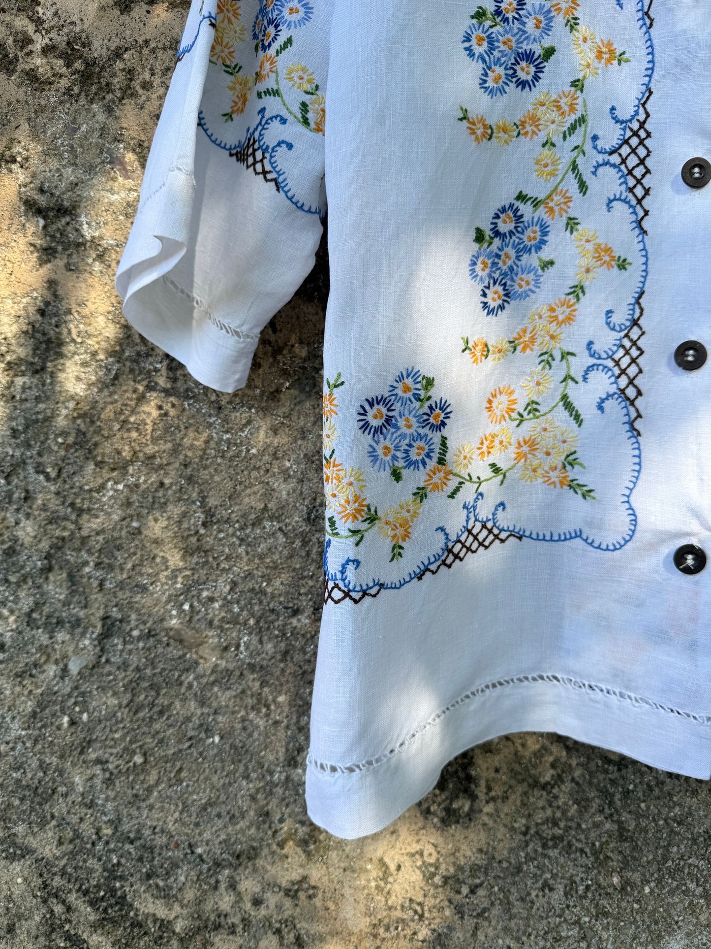 Pontos bordados, segredos guardados