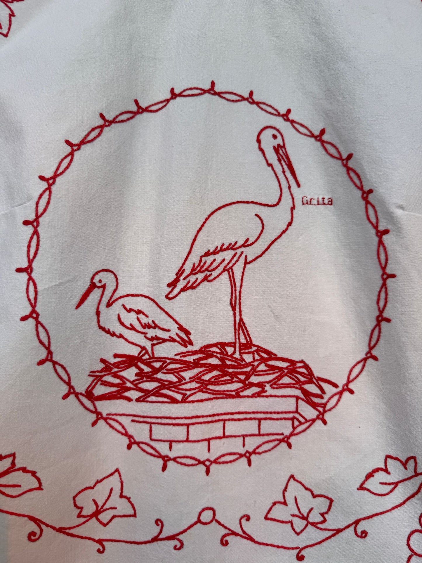 Cegonha, vem fazer o ninho na minha chaminé