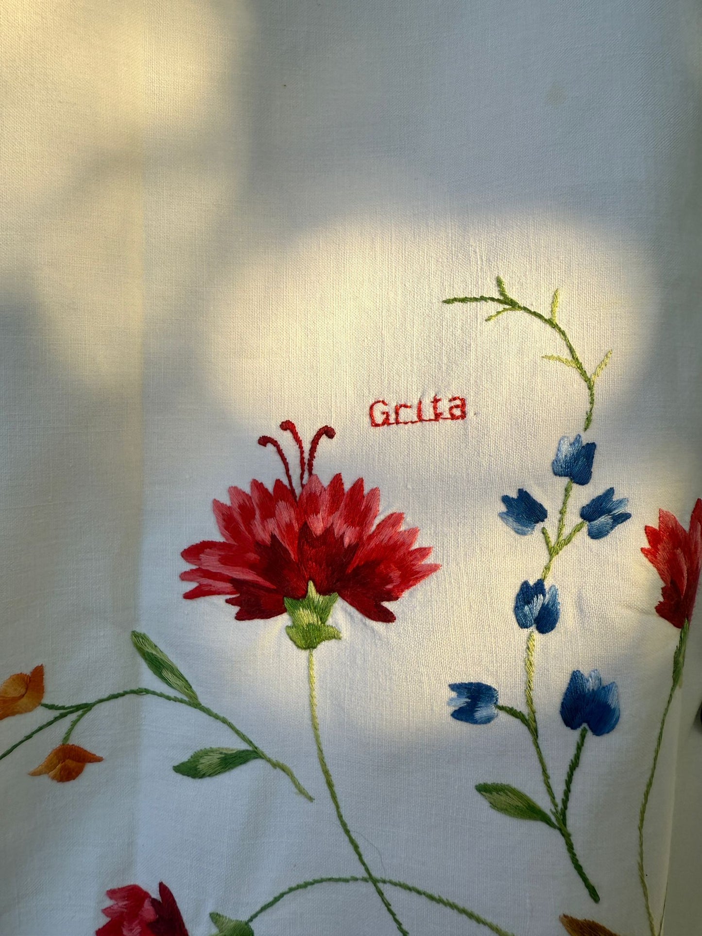 Grita: Abril, Sempre!
