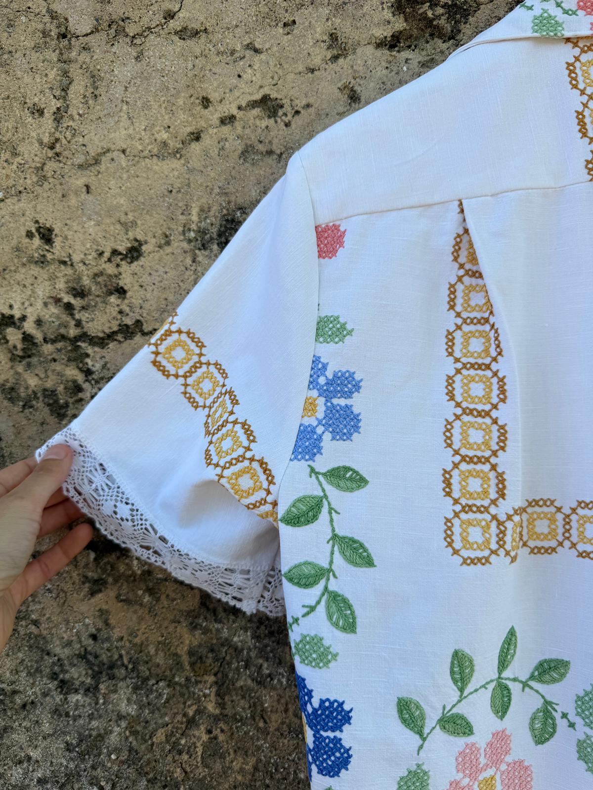 Água mole em pedra dura, tanto bate até que fura